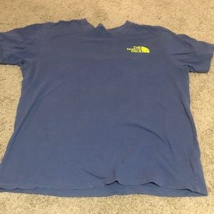Men’s Northface Tshirt size large